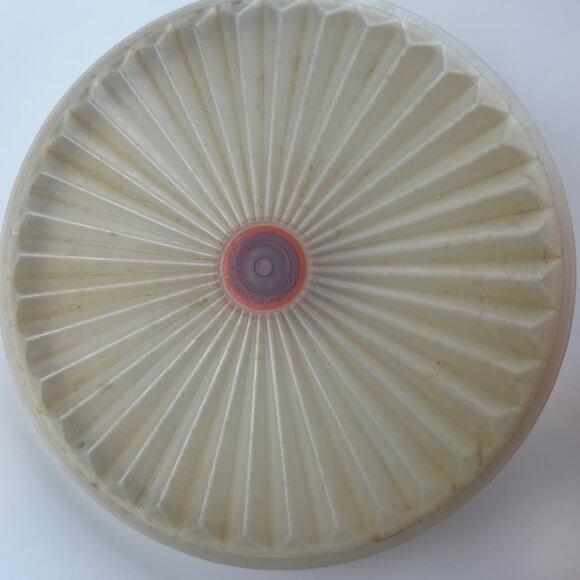 Vintage Tupperware Early 70's Orange Pitcher 2.2 Liter Push Button Vacuum Lid - Picture 9 of 9